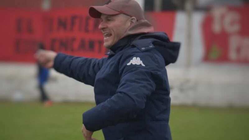 Atlético Escobar ya tiene nuevo DT: asumió Luciano Ábalos