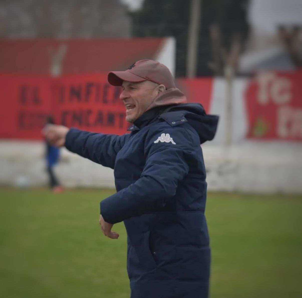 Atlético Escobar ya tiene nuevo DT: asumió Luciano Ábalos