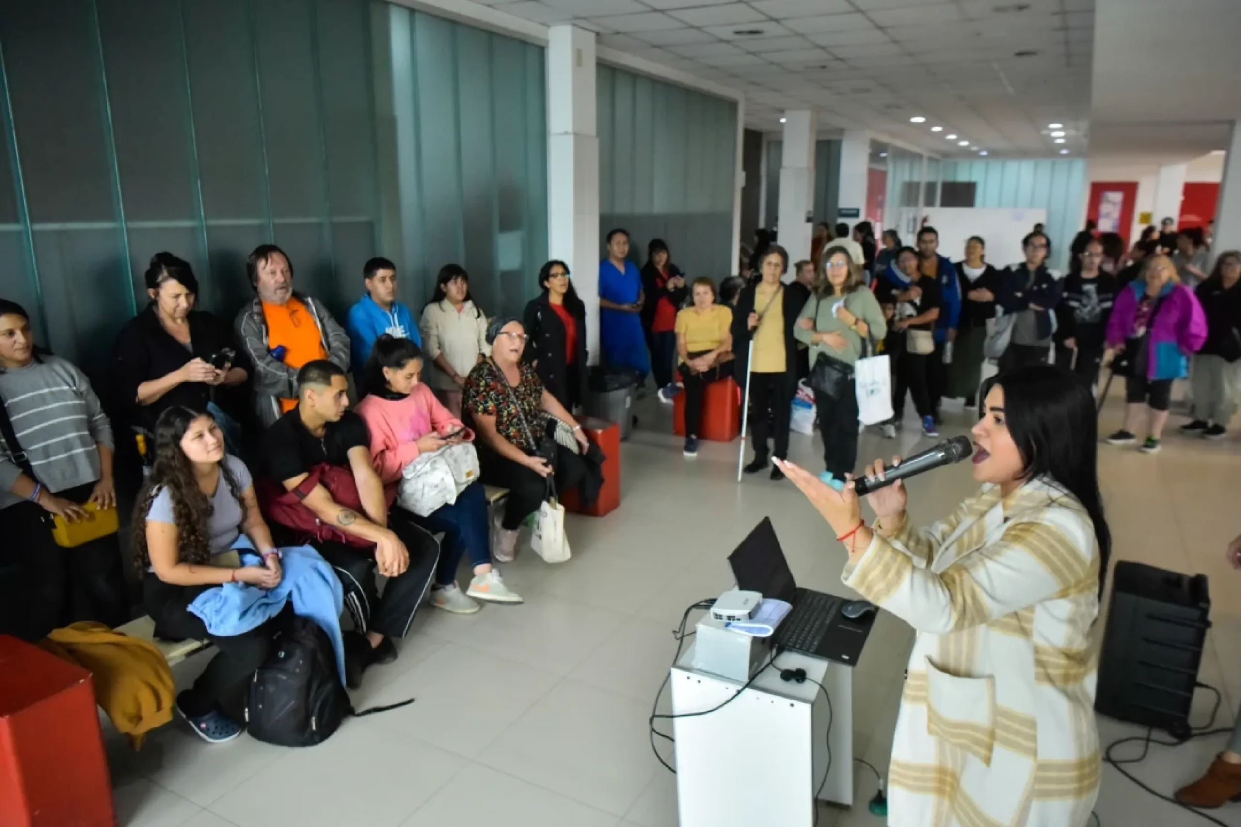 Día Mundial de la Voz: especialistas destacan la importancia de la prevención y el cuidado diario