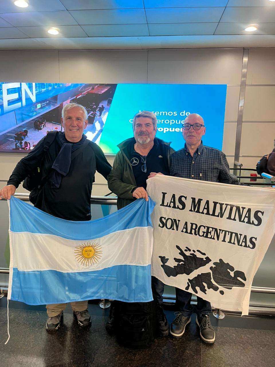 “No las hemos de olvidar”: veteranos de guerra de Escobar viajaron a Malvinas