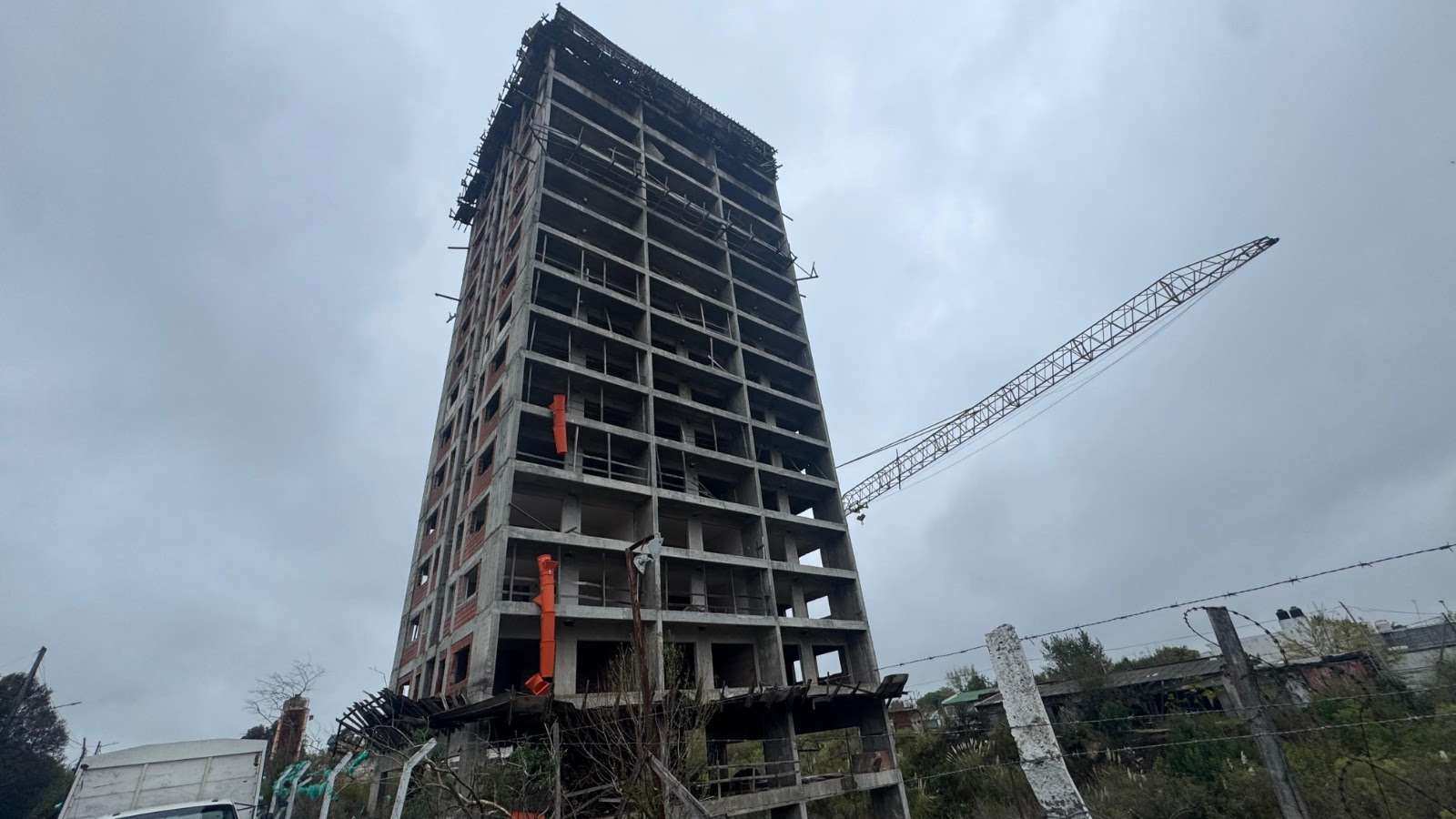 El Estado municipal impulsa en la Justicia la demolición del predio Floreal del Sol