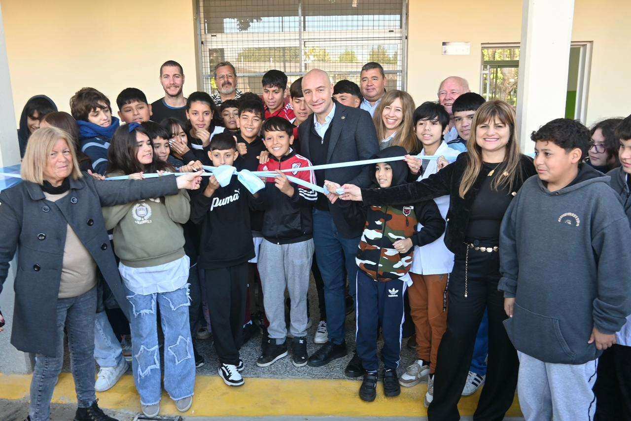 Infraestructura escolar: inauguraron dos nuevas aulas en la Secundaria 23 de Garín