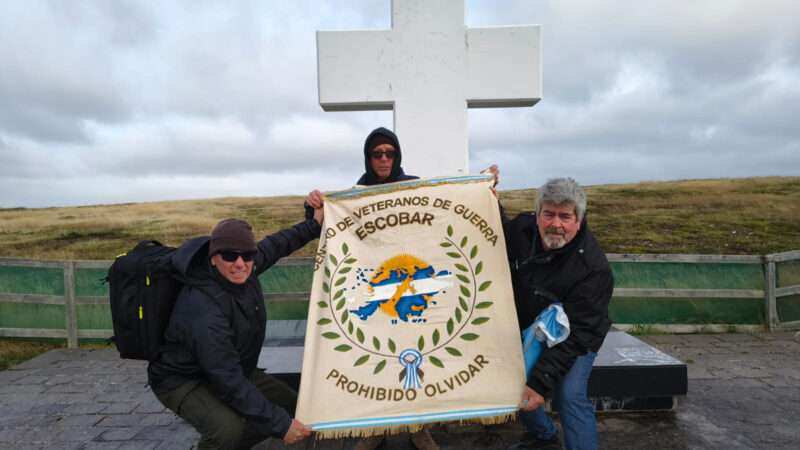 El relato de un veterano escobarense que regresó a Malvinas: “Sentí que estaba en mi país, en mi tierra” 