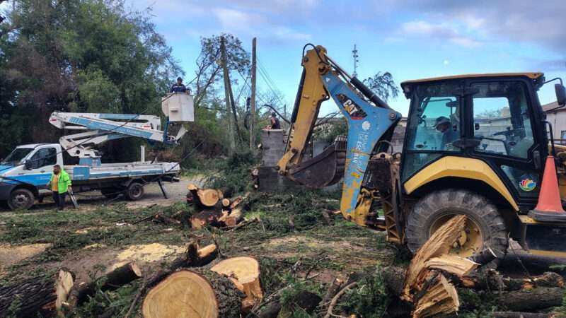 Más de 1500 agentes municipales de Escobar trabajan en las calles tras el temporal 