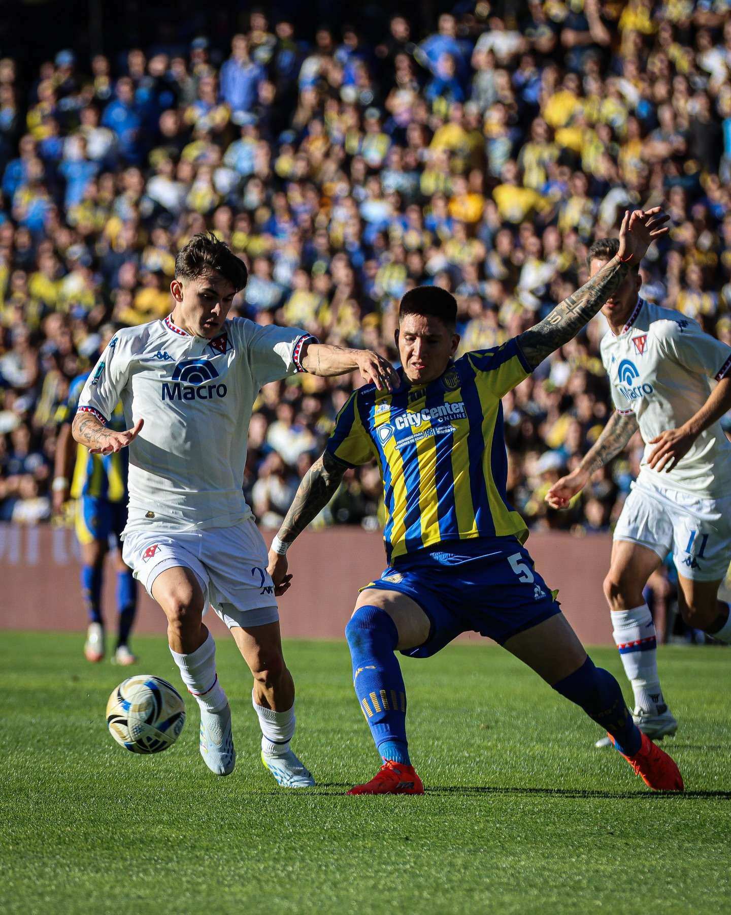 Tigre lo buscó hasta el final, pero el empate en Arroyito lo dejó sin playoffs