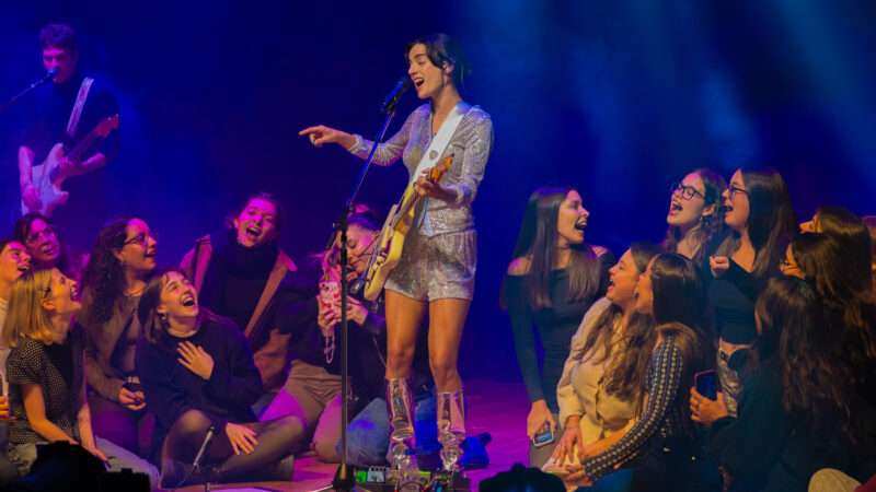 Zoe Gotusso fue ovacionada en el Teatro Otamendi de San Fernando