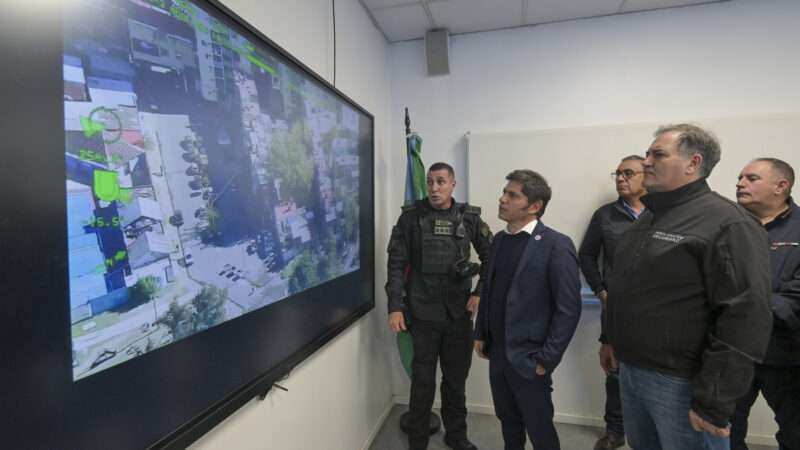 Kicillof y Alonso supervisaron un megaoperativo en Fuerte Apache: 11 detenidos y secuestro de drogas y armas