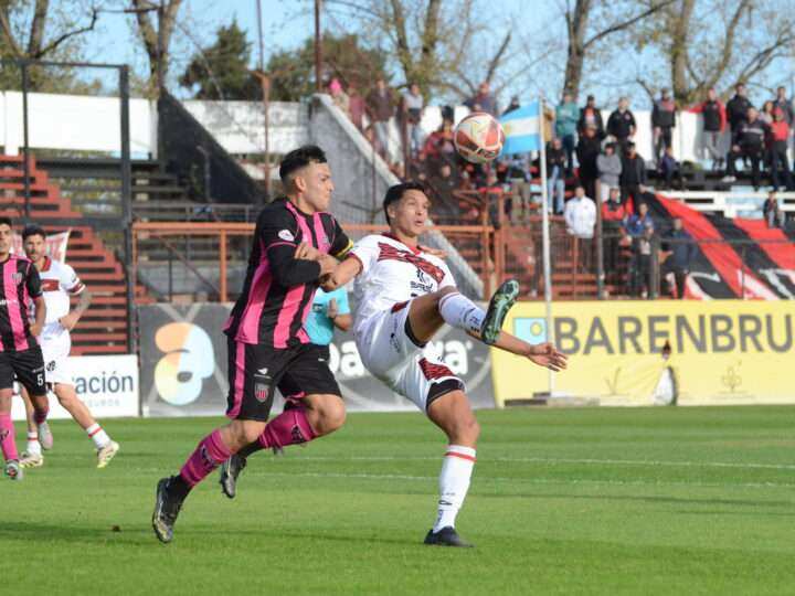 Atlético Escobar chocó contra la jerarquía de Douglas Haig y sufrió una dura goleada 4 a 1 en Pergamino