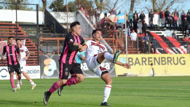 Atlético Escobar chocó contra la jerarquía de Douglas Haig y sufrió una dura goleada 4 a 1 en Pergamino
