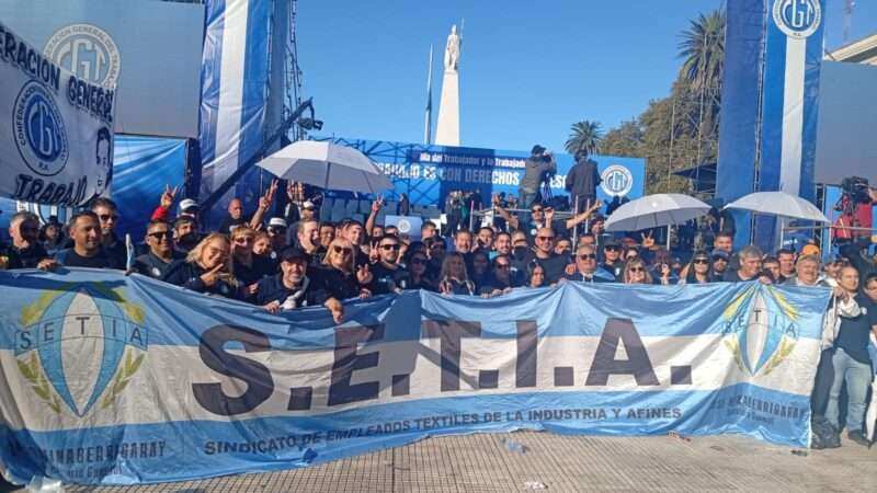 Día del Trabajador: fuerte presencia del SETIA en la movilización de la CGT y críticas al rumbo laboral
