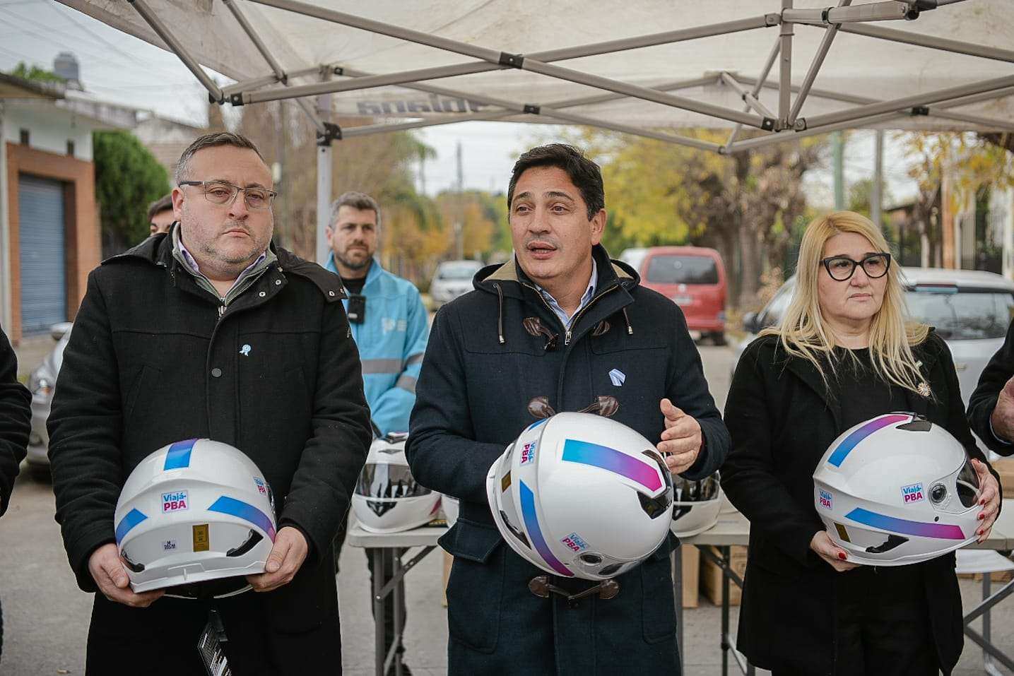 “Frente a la crisis, el Estado tiene que estar presente”: Marinucci entregó más de 800 Pases Libres y cascos en José C. Paz
