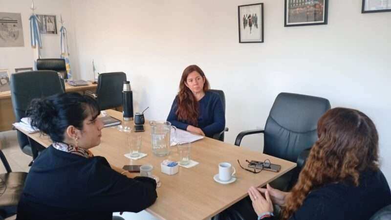 Escobar comparte su modelo de Policía Comunal como referencia para otros distritos