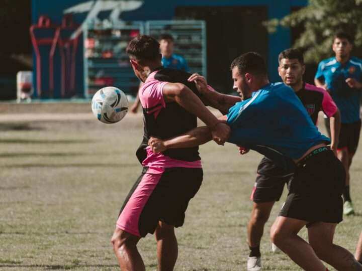Más de 100 futbolistas anotados para las pruebas de Atlético Escobar