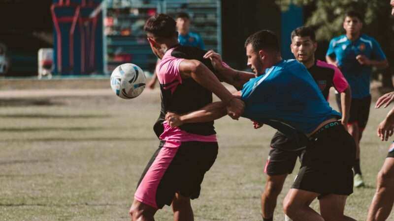 Más de 100 futbolistas anotados para las pruebas de Atlético Escobar