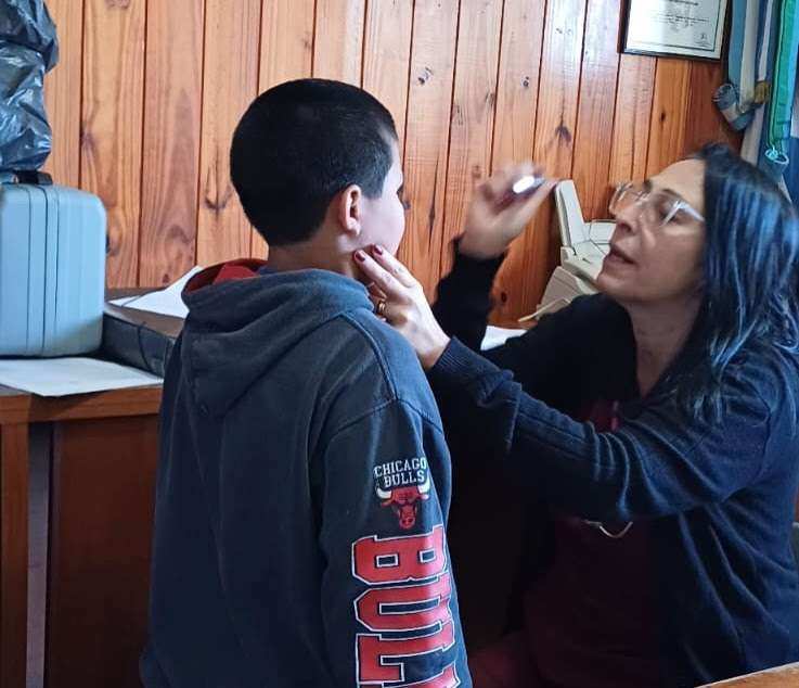 “Salud va a la Escuela”: el Municipio acerca controles médicos a estudiantes de nivel primario