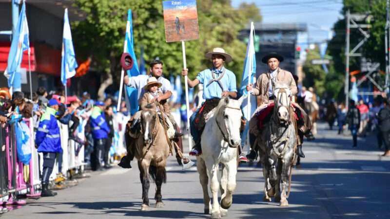 25 de Mayo: por primera vez el desfile se realizará en el Predio Floral
