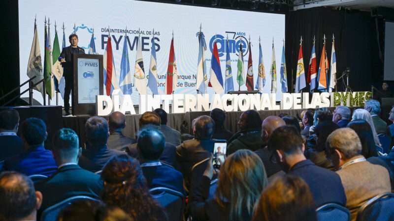 Kicillof: “La política económica del Gobierno nacional es incompatible con la industria y el desarrollo de las pymes locales”