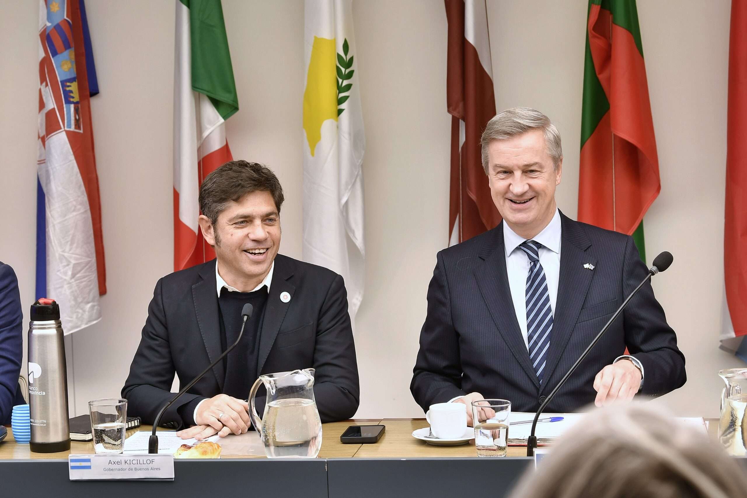 Kicillof se reunió con el embajador de la Unión Europea y representantes diplomáticos de países del bloque regional