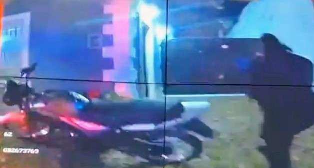 Robaron una moto, fueron detectados por cámaras y detenidos tras una breve persecución en Escobar