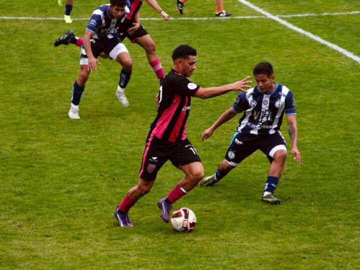 Victoria clave de Atlético Escobar: cortó una racha de cuatro partidos sin ganar y escapó de la última posición de la tabla