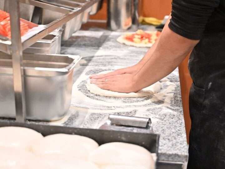 Escobar Suma Dos Opciones Para Los Amantes De La Pizza
