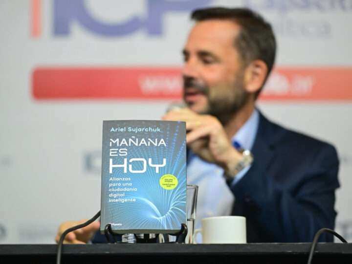 Sujarchuk y Alak disertaron sobre el impacto de la Inteligencia Artificial en la gestión pública