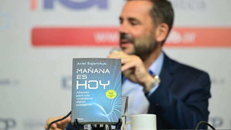 Sujarchuk y Alak disertaron sobre el impacto de la Inteligencia Artificial en la gestión pública
