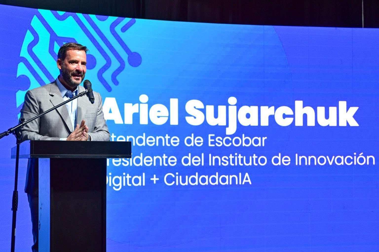 Escobar participa de un programa que entregará hasta US$ 50.000 para proyectos sobre IA