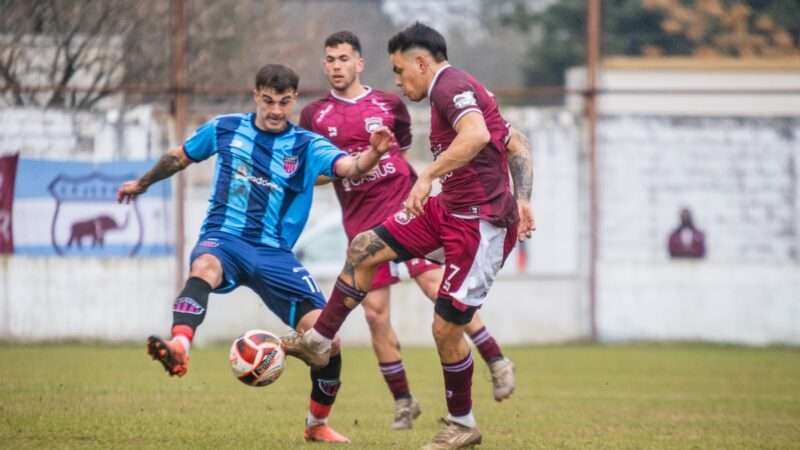 Atlético Escobar empató contra Defensores en Villa Ramallo y quedó más lejos de pelear por el primer ascenso