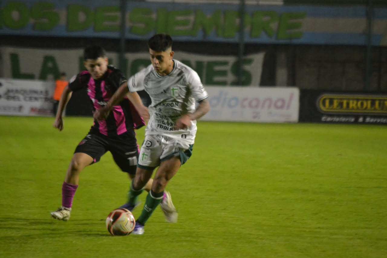 Gran remontada y valioso empate de Atlético Escobar en su visita a Sportivo Belgrano, uno de los equipos más fuerte de la categoría