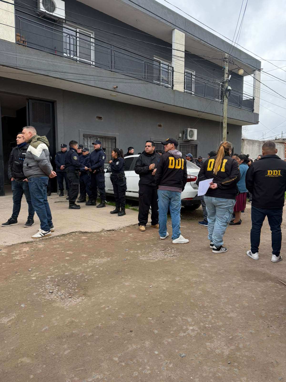 Doble muerte en barrio Philips: investigan una riña por una presunta deuda y descartan robo