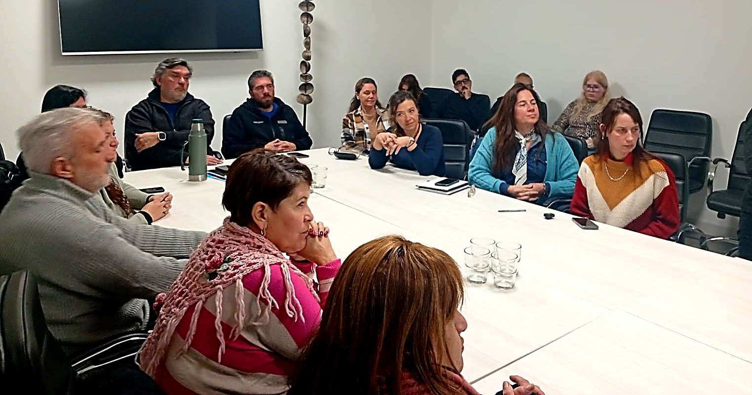 Escobar: concejales de Fuerza Patria y SUTEBA impulsan una resolución en defensa del IPS