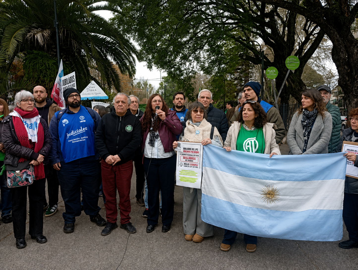 Docentes y estatales se movilizan en Vicente López en defensa del IPS y advierten sobre posibles recortes jubilatorios