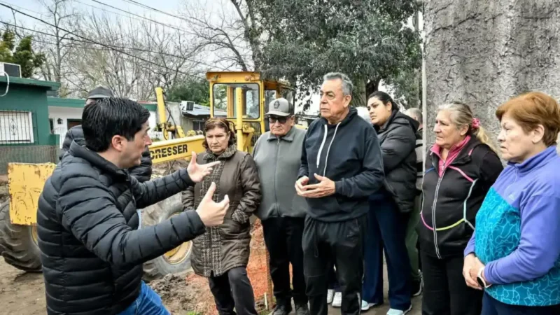 Nardini visitó los avances de obra de pavimentación en el Barrio Iparraguirre