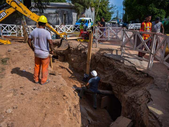 Belén de Escobar: el agua corriente llega al barrio San Luis gracias a un convenio entre el Municipio y tres barrios cerrados