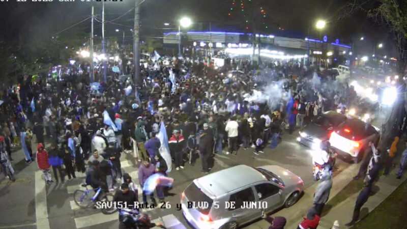 Maquinista Savio: dos detenidos por agredir a policías durante los festejos