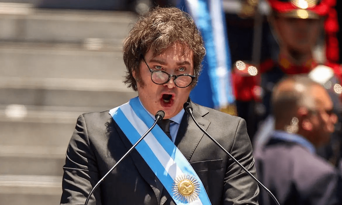 Milei pierde respaldo: la aprobación de su gestión cae al 31,4% y casi seis de cada diez argentinos la desaprueban