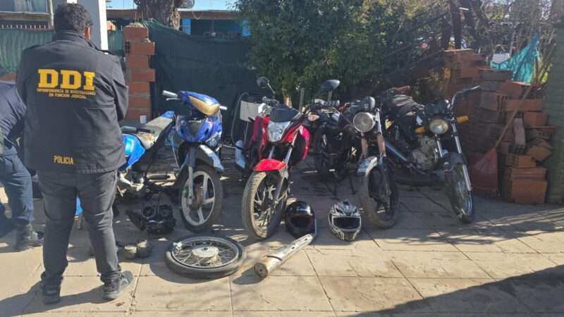 Las cámaras del Centro de Monitoreo siguieron el rastro de una moto robada: tres detenidos y cinco rodados incautados