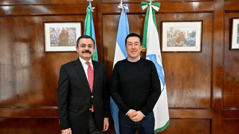 Nardini fortalece vínculos internacionales con Egipto
