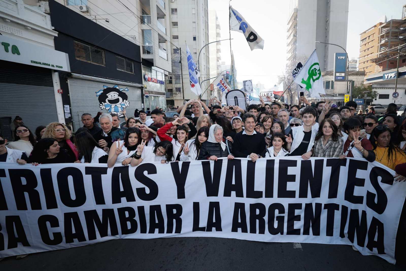 Kicillof participó en La Plata de la marcha por el 50° aniversario de La Noche de los Lápices