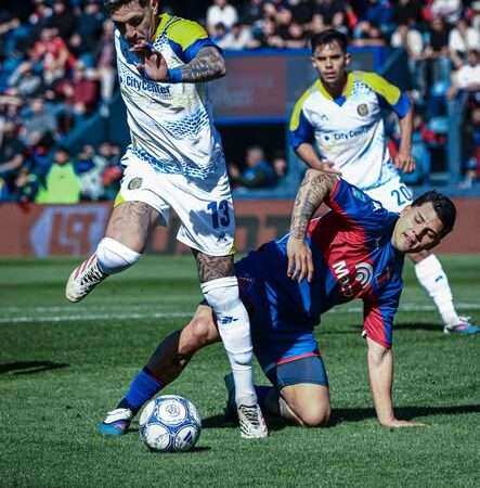 Tigre cayó ante Rosario Central en Victoria y quedó con las manos vacías tras un polémico penal