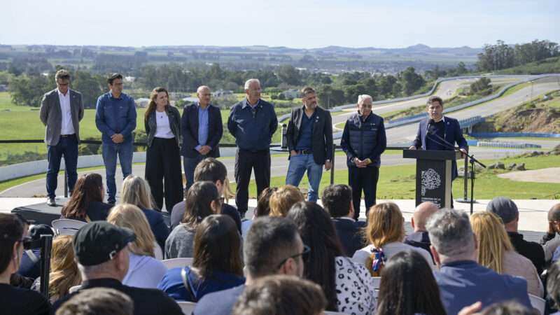 Kicillof reinauguró el Autódromo Juan Manuel Fangio tras 15 años de inactividad