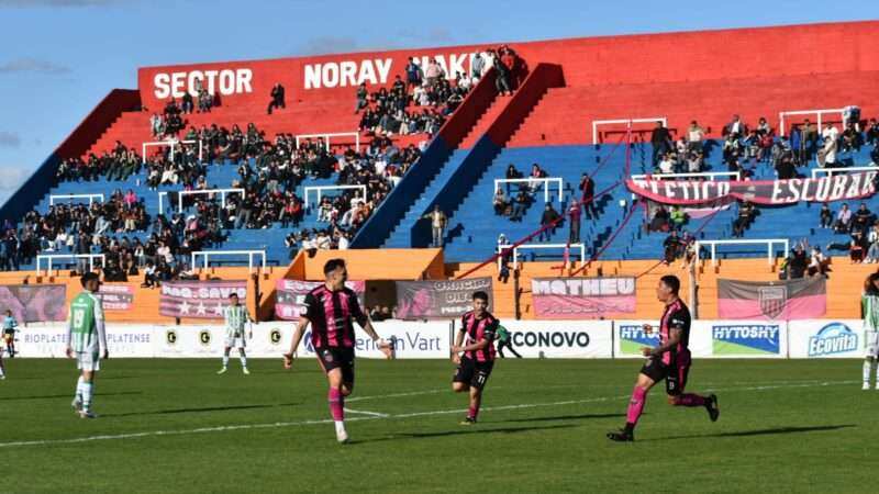 Atlético Escobar derrotó a Defensores de Vilelas y se acerca al objetivo de clasificar a los playoffs por el segundo ascenso