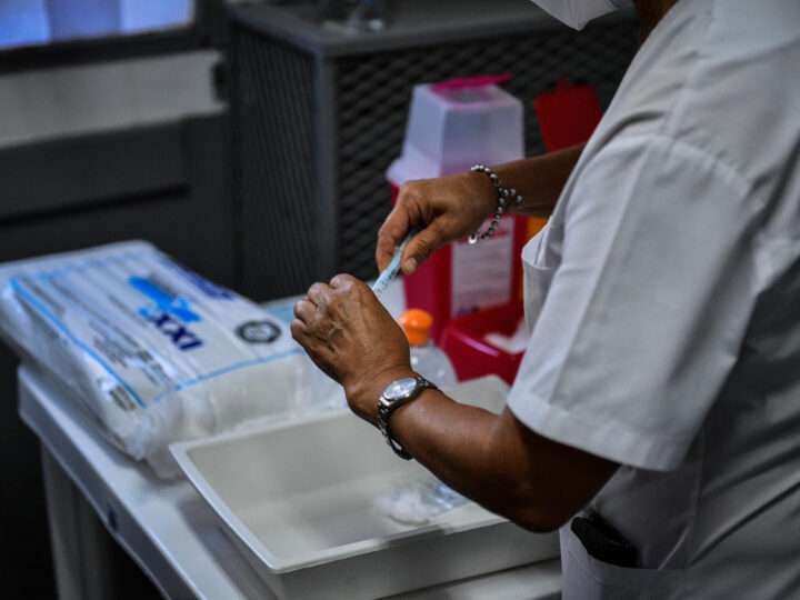 Dengue: Escobar ofrece vacunación gratuita en los CAPS y refuerza la prevención de cara al verano