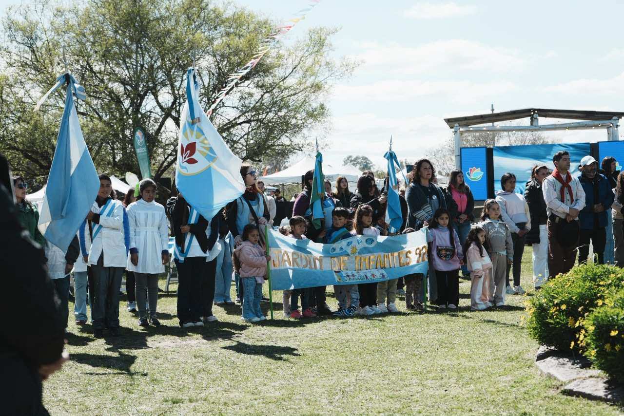 Loma Verde festejó sus 9 años con tradición, música y un nuevo campeonato de asado