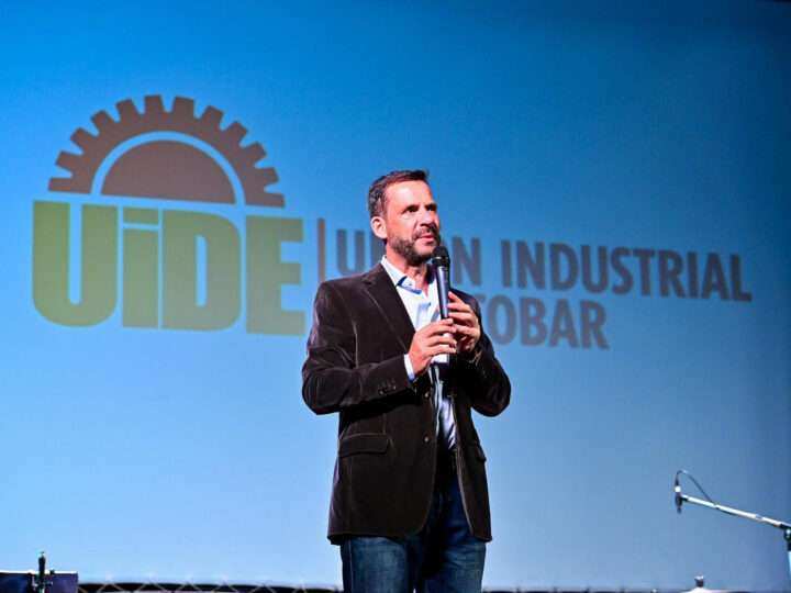 Más de 150 industriales de Escobar participaron de una jornada de debate sobre el presente y futuro del sector