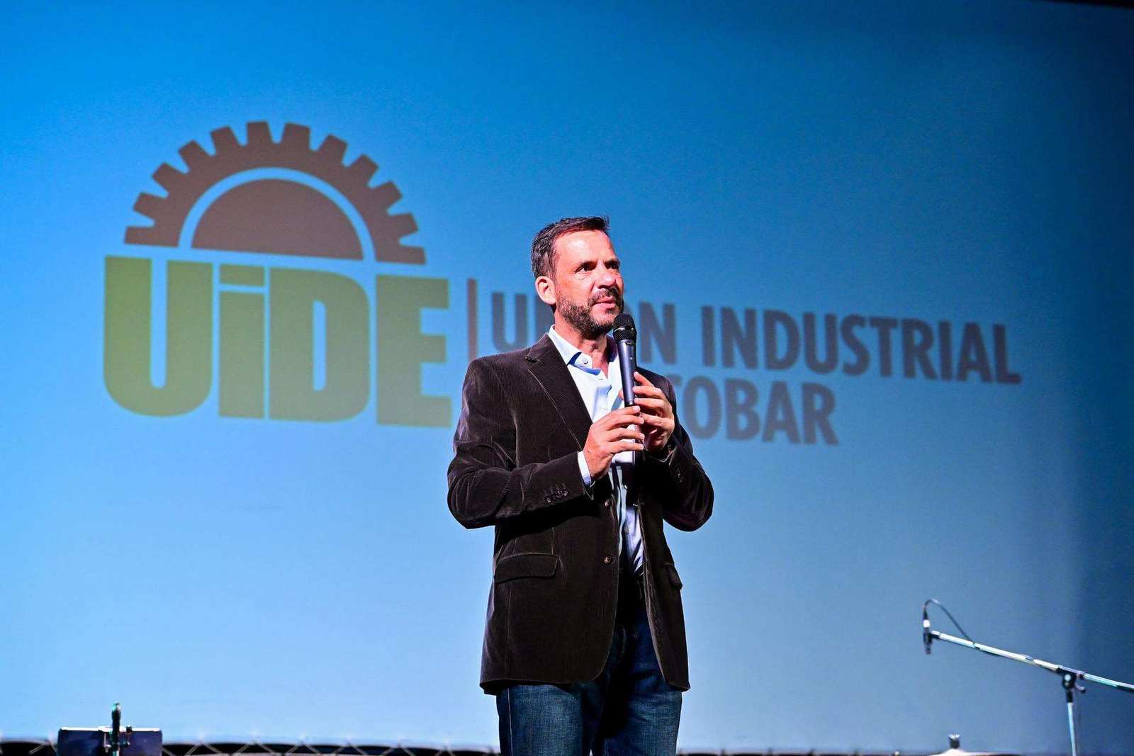 Más de 150 industriales de Escobar participaron de una jornada de debate sobre el presente y futuro del sector