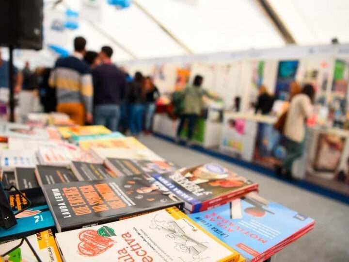 Finde en Escobar: Feria del Libro, Día del Estudiante y Los Palmeras