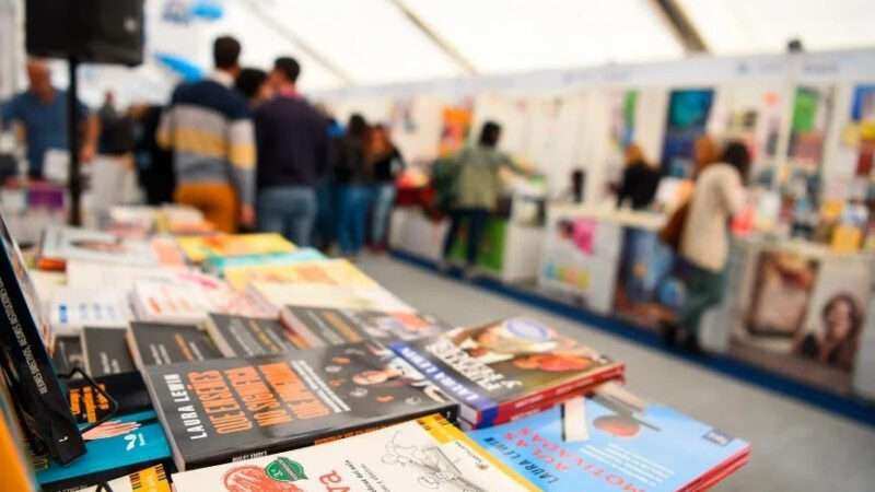 Finde en Escobar: Feria del Libro, Día del Estudiante y Los Palmeras