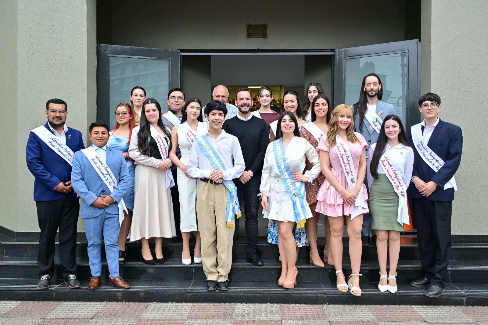 Fiesta Nacional de la Flor: 16 aspirantes van por el título de embajadores